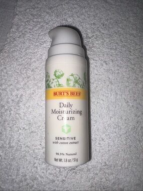 Burt's Bees Daily Moisturizing Cream in White with Yellow Label